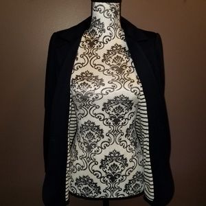 Navy blue blazer! Ruched sleeves. So classy!